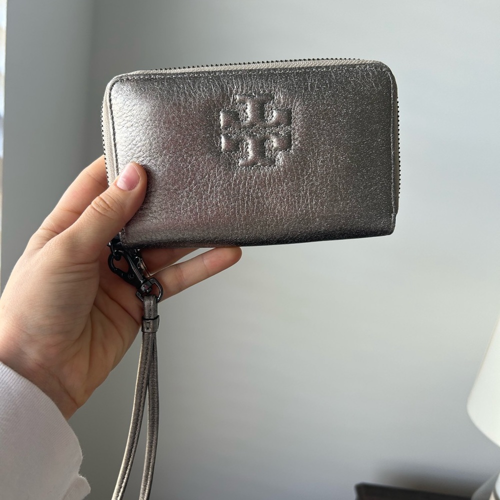 Tory Burch Metallic Silver Wristlet